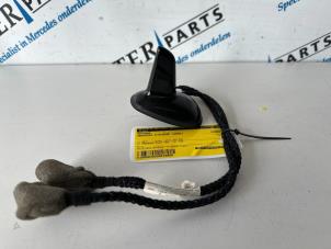 Used Antenna Mercedes E (W211) 2.2 E-200 CDI 16V Price € 44,95 Margin scheme offered by Sterparts Mercedes specialist