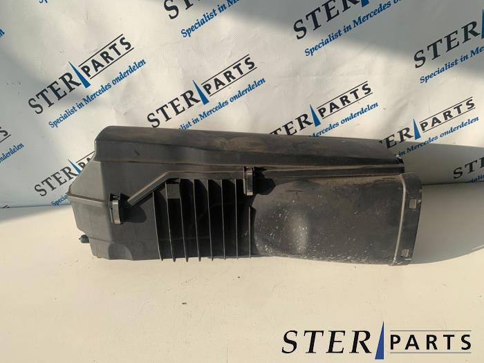 Begagnade Luftfilterhus Mercedes E Combi (S211) 3.2 E-320 CDI 24V Pris € 19,50 Marginaltabell erbjuds av Sterparts Mercedes specialist