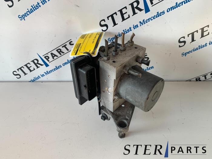 Usagé Bloc ABS Mercedes E (C207) E-350 CDI V6 24V Prix € 74,50 Règlement à la marge proposé par Sterparts Mercedes specialist