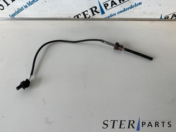 Usagé Sensor température d’échappement Mercedes E Combi (S211) 3.0 E-280 CDI V6 24V Prix € 29,50 Règlement à la marge proposé par Sterparts Mercedes specialist