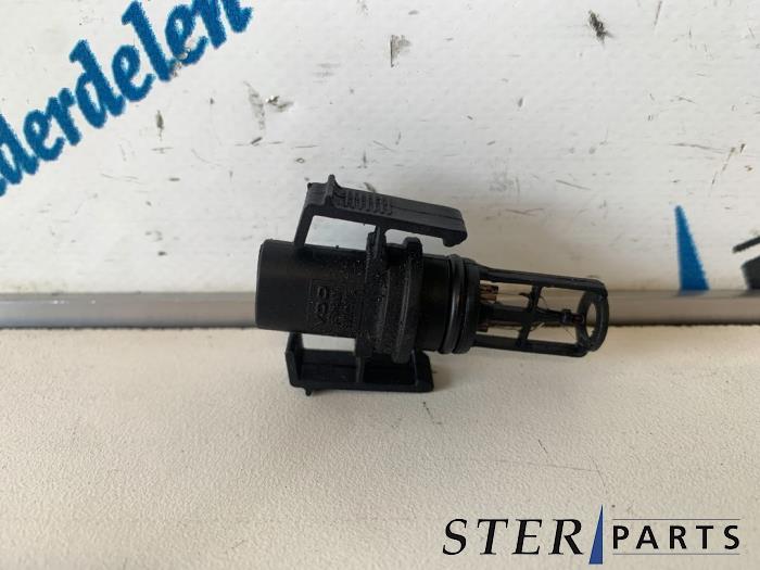 Temperatursensor Motor van een Mercedes-Benz C (W202) 1.8 C-180 16V 1995