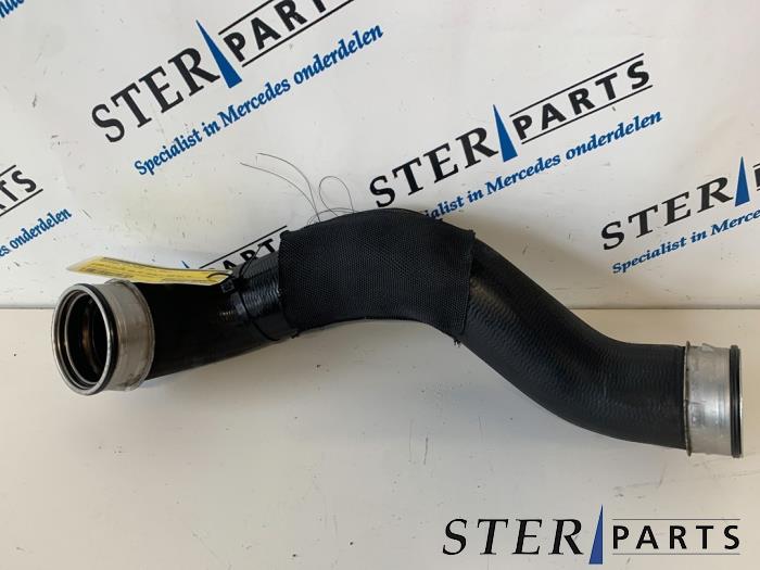 Gebrauchte Intercooler Schlauch Mercedes E Combi (S211) 3.0 E-280 CDI V6 24V Preis € 20,00 Margenregelung angeboten von Sterparts Mercedes specialist