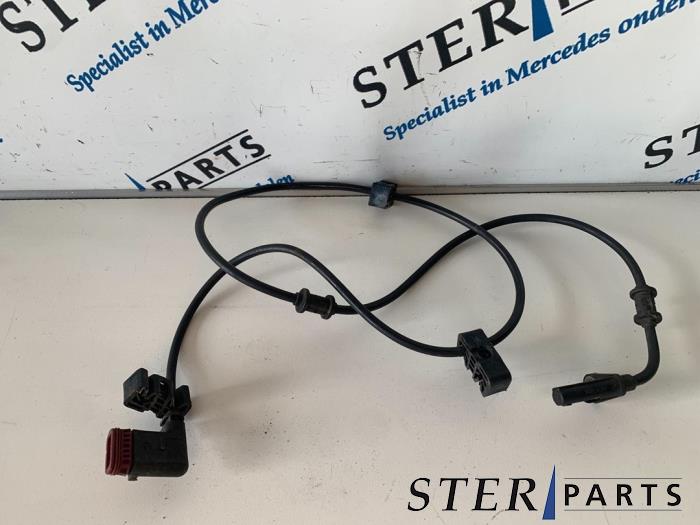 Begagnade ABS-sensor Mercedes SLK (R171) 1.8 200 K 16V Pris € 24,95 Marginaltabell erbjuds av Sterparts Mercedes specialist