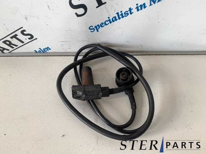 Begagnade Vevaxelsensor Mercedes C (W202) 2.0 C-200 CGI 16V Pris € 50,00 Marginaltabell erbjuds av Sterparts Mercedes specialist