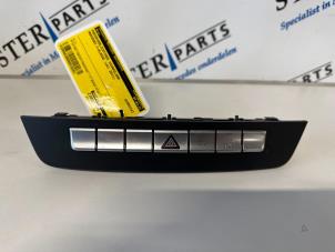Used Panic lighting switch Mercedes C (W204) 2.2 C-180 CDI 16V BlueEFFICIENCY Price € 34,95 Margin scheme offered by Sterparts Mercedes specialist