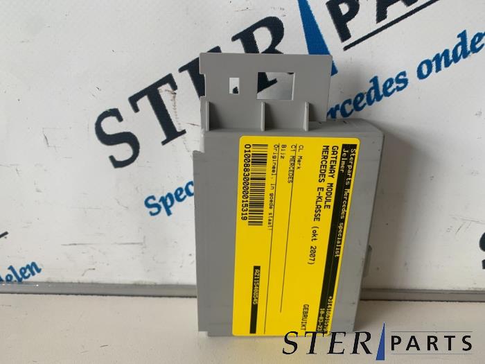 Używane Modul gateway Mercedes E Combi (S211) 3.0 E-280 CDI V6 24V Cena € 29,95 Procedura marży oferowane przez Sterparts Mercedes specialist