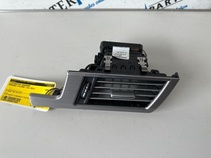 Dashboard vent Mercedes E E-350 CDI BlueEfficiency 3.0 V6 24V ...