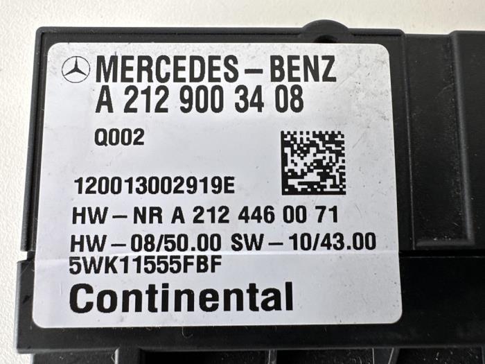 Módulo bomba de combustible de un Mercedes-Benz E (W212) E-350 CDI BlueEfficiency 3.0 V6 24V 2012