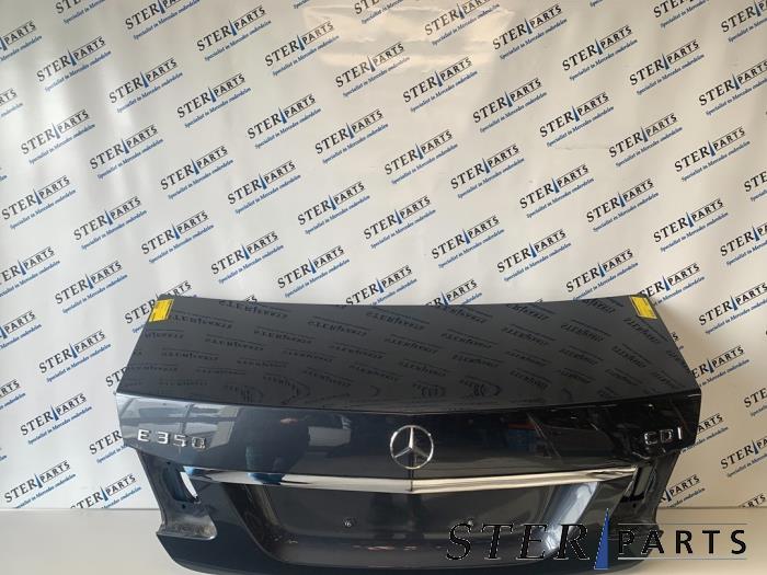 Begagnade Bagagelucka Mercedes E (W212) E-350 CDI BlueEfficiency 3.0 V6 24V Pris € 69,50 Marginaltabell erbjuds av Sterparts Mercedes specialist