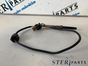 Auspuff Temperatursensor van een Mercedes-Benz Vito (639.6) 2.2 109 CDI 16V 2010