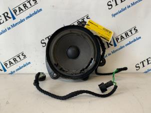 Used Speaker Mercedes S (W220) 3.2 S-320 CDI 24V Price € 25,00 Margin scheme offered by Sterparts Mercedes specialist