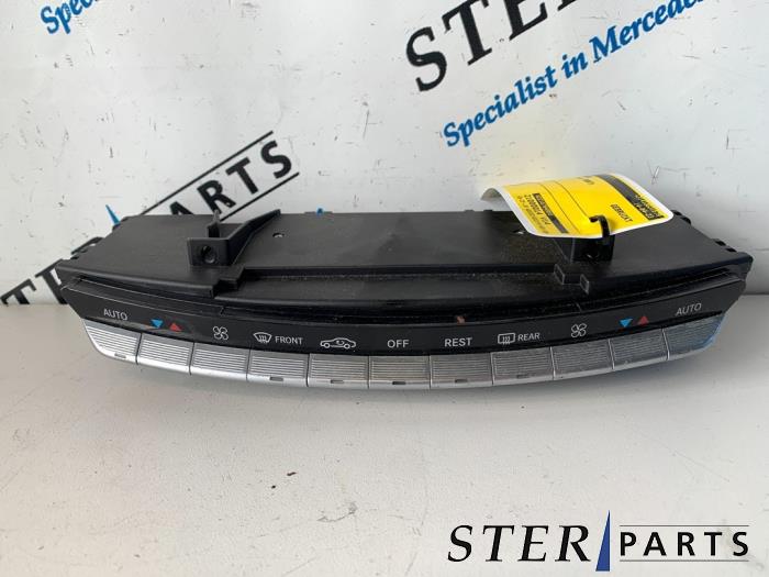 Usagé Commande chauffage Mercedes S (W221) 3.0 S-320 CDI 24V Prix € 94,50 Règlement à la marge proposé par Sterparts Mercedes specialist