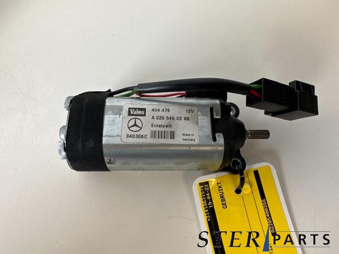 Used Miscellaneous Mercedes S (W220) 3.2 S-320 CDI 24V Price € 45,00 Margin scheme offered by Sterparts Mercedes specialist