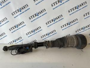 Used Rear shock absorber rod, right Mercedes S (W221) 3.0 S-320 CDI 24V Price € 195,00 Margin scheme offered by Sterparts Mercedes specialist