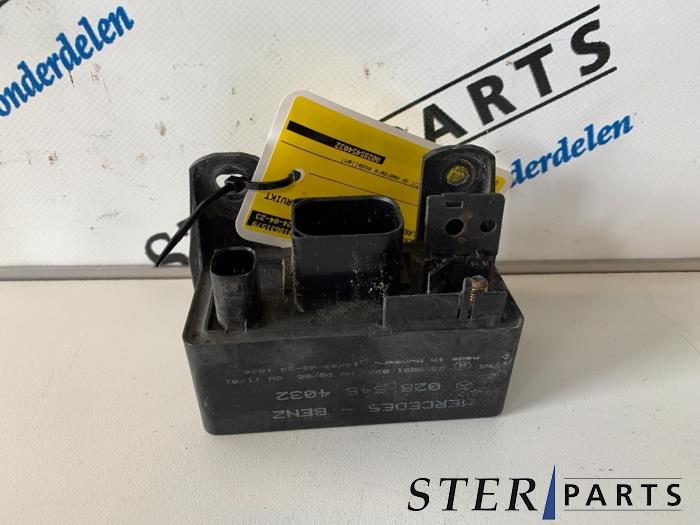 Glow plug relay Mercedes S 3.2 S320 CDI A0285454032