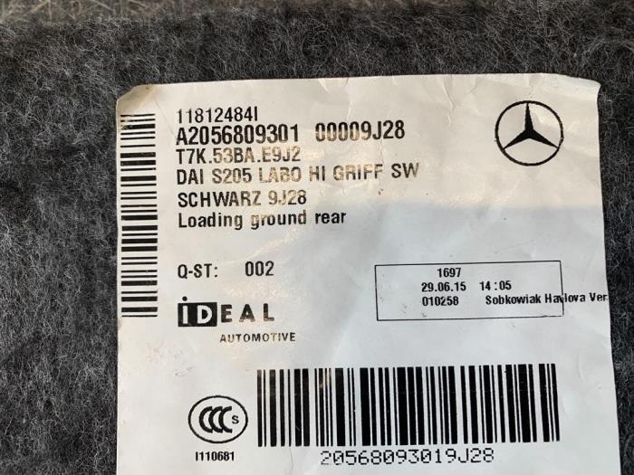 Alfombrilla de maletero de un Mercedes-Benz C Estate (S205) C-220 CDI BlueTEC, C-220 d 2.2 16V 2015