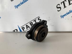 Used Camshaft adjuster Mercedes E (C207) E-200 CGI 16V BlueEfficiency Price € 20,00 Margin scheme offered by Sterparts Mercedes specialist
