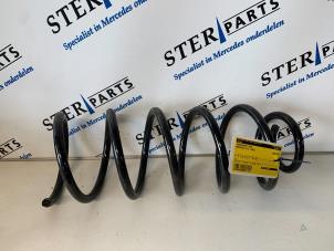 Used Front spring screw Mercedes Vito (638.1/2) 2.2 CDI 108 16V Price € 24,20 Inclusive VAT offered by Sterparts Mercedes specialist