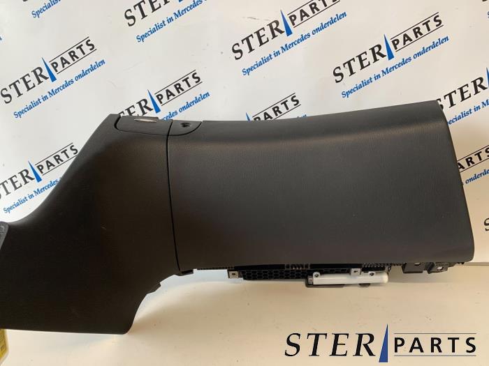 Begagnade Handskfack Mercedes E (W211) 2.2 E-220 CDI 16V Pris € 29,95 Marginaltabell erbjuds av Sterparts Mercedes specialist