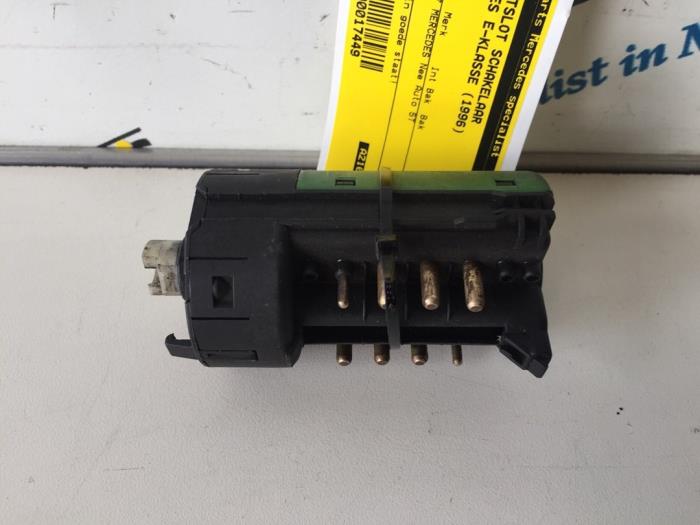 Ignition switch Mercedes E 2.0 E200 D 16V A2105450604 MERCEDES