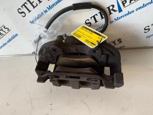 Used Front brake calliper, left Mercedes R (W251) 3.0 320 CDI 24V 4-Matic Price € 49,50 Margin scheme offered by Sterparts Mercedes specialist