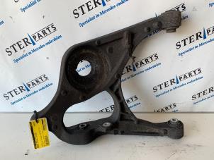 Used Rear lower wishbone, left Mercedes R (W251) 3.0 320 CDI 24V 4-Matic Price € 125,00 Margin scheme offered by Sterparts Mercedes specialist