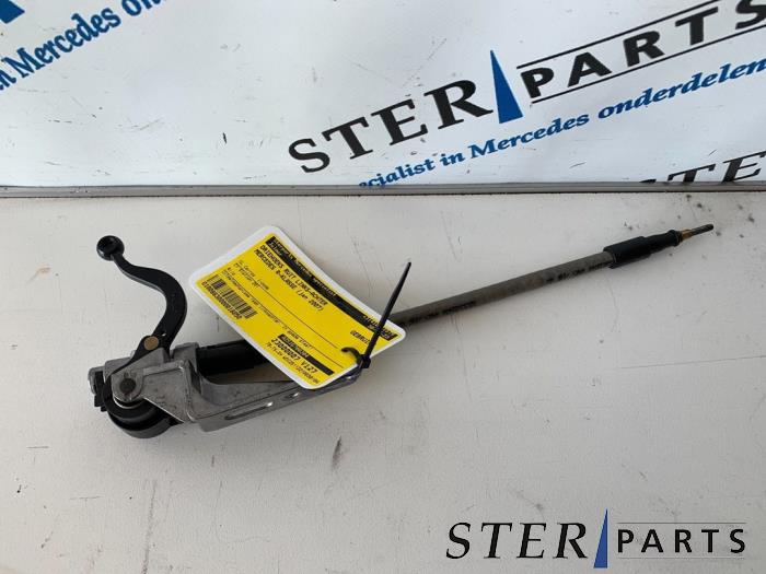 Usados Ventanilla triangular izquierda detrás Mercedes R (W251) 3.0 320 CDI 24V 4-Matic Precio € 29,95 Norma de margen ofrecido por Sterparts Mercedes specialist