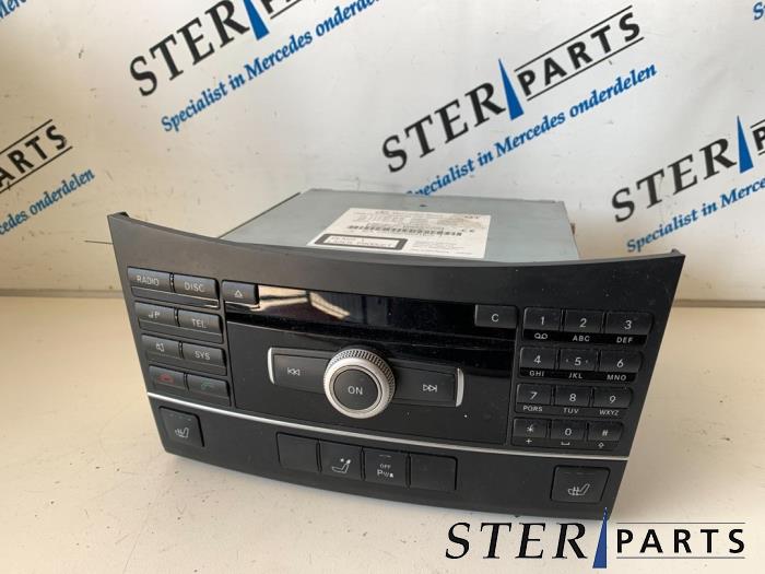 Używane System nawigacji Mercedes E (W212) E-220 CDI 16V BlueEfficiency,BlueTEC Cena € 149,50 Procedura marży oferowane przez Sterparts Mercedes specialist