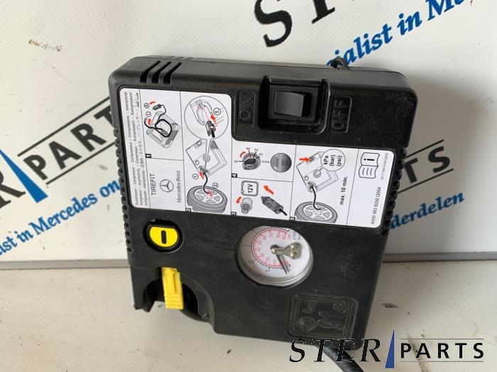 Begagnade Däckpump Mercedes E (W213) E-200d 2.0 Turbo 16V Pris € 39,50 Marginaltabell erbjuds av Sterparts Mercedes specialist