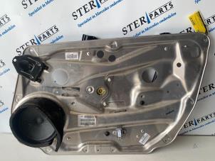 Used Window mechanism 4-door, front right Mercedes C Estate (S204) 2.2 C-220 CDI 16V Price € 24,95 Margin scheme offered by Sterparts Mercedes specialist