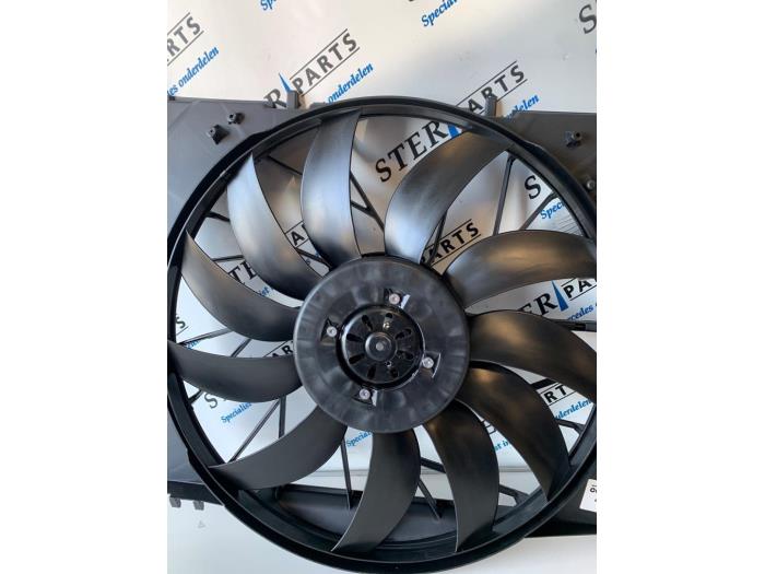 Cooling fans from a Mercedes-Benz S (W220) 3.2 S-320 CDI 2003