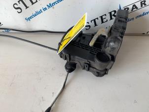 Used Front door lock mechanism 4-door, right Mercedes E Combi (S211) 3.0 E-280 CDI V6 24V Price € 75,00 Margin scheme offered by Sterparts Mercedes specialist