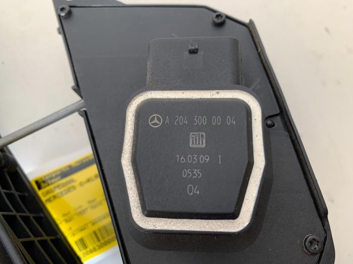 Accelerator pedal Mercedes C 1.6 C180K 16V BlueEfficiency A2043000004