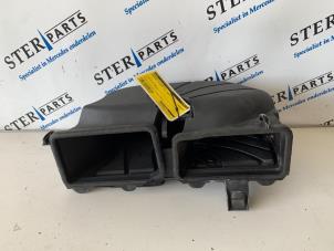 Used Filter housing interior Mercedes C Estate (S204) 3.0 C-320 CDI V6 24V 4-Matic Price € 24,95 Margin scheme offered by Sterparts Mercedes specialist