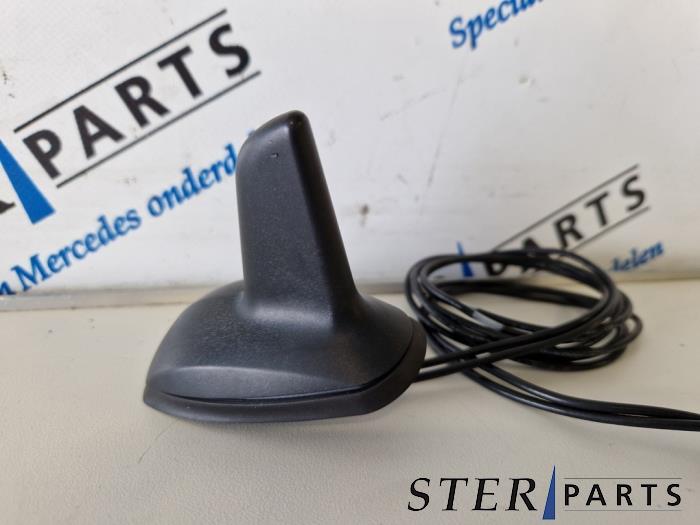 Używane Antena Mercedes C Estate (S204) 3.0 C-320 CDI V6 24V 4-Matic Cena € 34,95 Procedura marży oferowane przez Sterparts Mercedes specialist