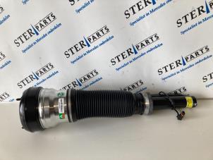 New Fronts shock absorber, left Mercedes S (W220) 3.2 S-320 CDI Lang Price € 483,40 Inclusive VAT offered by Sterparts Mercedes specialist