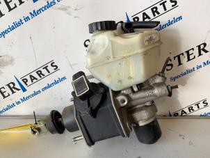 Used Master cylinder Mercedes E (W211) 2.7 E-270 CDI 20V Price € 74,50 Margin scheme offered by Sterparts Mercedes specialist