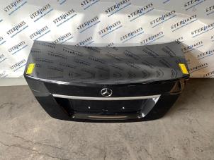 Używane Pokrywa bagaznika Mercedes C (W204) 2.2 C-200 CDI 16V Eco Cena € 195,00 Procedura marży oferowane przez Sterparts Mercedes specialist