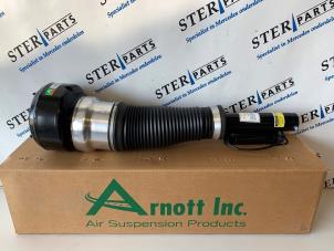 Overhauled Front shock absorber rod, right Mercedes S (W221) 3.0 S-320 CDI 24V Price € 604,40 Inclusive VAT offered by Sterparts Mercedes specialist