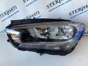 Nowe Reflektor lewy Mercedes Citan (420.6) 1.5 108 CDI Cena € 300,62 Z VAT oferowane przez Sterparts Mercedes specialist