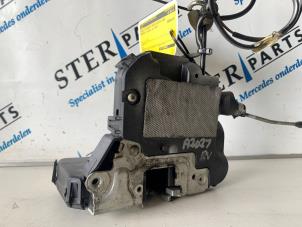 Used Front door lock mechanism 4-door, right Mercedes E Combi (S211) 3.0 E-280 CDI V6 24V Price € 75,00 Margin scheme offered by Sterparts Mercedes specialist