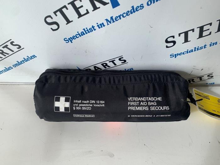 Used Mercedes Benz S-Class First aid kit A2118600250