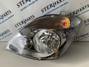 Nowe Reflektor lewy Mercedes Sprinter 3,5t (906.73) 311 CDI 16V Cena € 181,44 Z VAT oferowane przez Sterparts Mercedes specialist