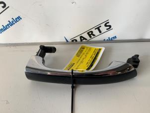 Used Front door handle 4-door, right Mercedes E Combi (S211) 3.2 E-320 CDI 24V Price € 20,00 Margin scheme offered by Sterparts Mercedes specialist
