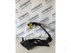 Used Headlight frame, right Mercedes E Combi (S211) 3.2 E-320 CDI 24V Price € 25,00 Margin scheme offered by Sterparts Mercedes specialist