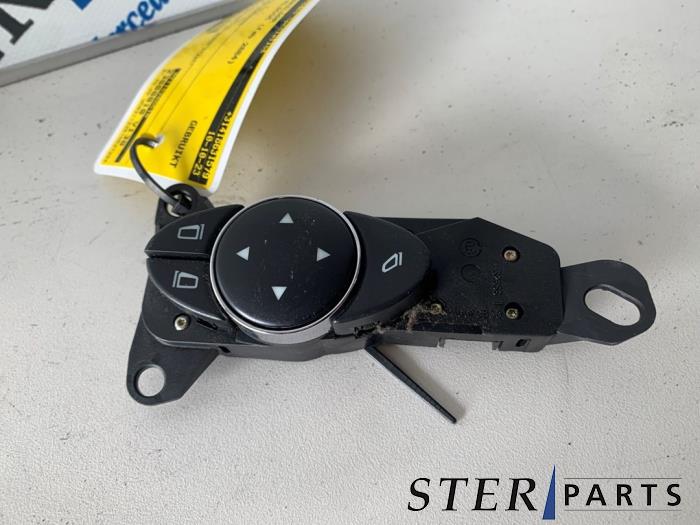 Usados Interruptor de retrovisor Mercedes E Combi (S211) 3.2 E-320 CDI 24V Precio € 19,95 Norma de margen ofrecido por Sterparts Mercedes specialist