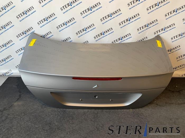 Begagnade Bagagelucka Mercedes E (W211) 2.2 E-200 CDI 16V Pris € 74,50 Marginaltabell erbjuds av Sterparts Mercedes specialist
