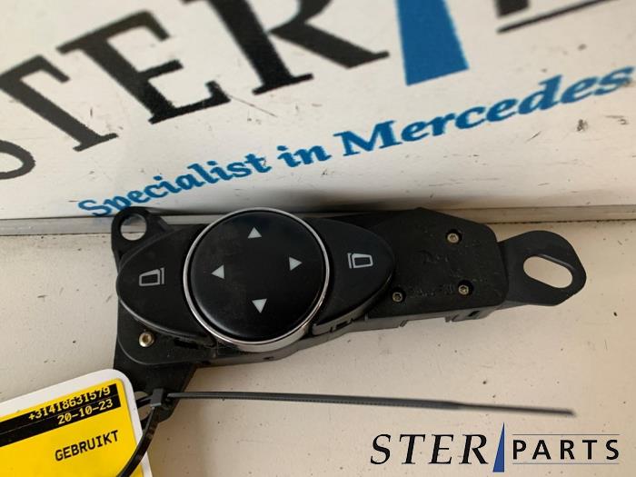 Begagnade Spegelspak Mercedes E (W211) 2.2 E-200 CDI 16V Pris € 14,95 Marginaltabell erbjuds av Sterparts Mercedes specialist