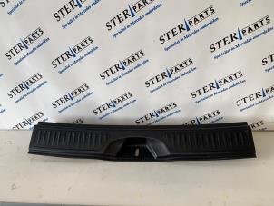 Used Tailgate trim Mercedes B (W246,242) 1.6 B-180 BlueEFFICIENCY Turbo 16V Price € 14,95 Margin scheme offered by Sterparts Mercedes specialist