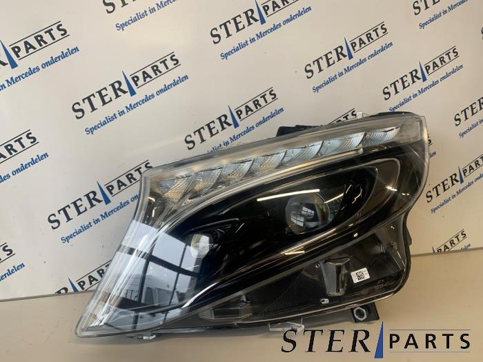 Nowe Reflektor lewy Mercedes Vito (447.6) 2.0 119 CDI 16V Cena € 906,90 Z VAT oferowane przez Sterparts Mercedes specialist